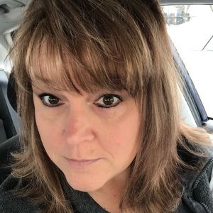 Meet your Posher, Taunia